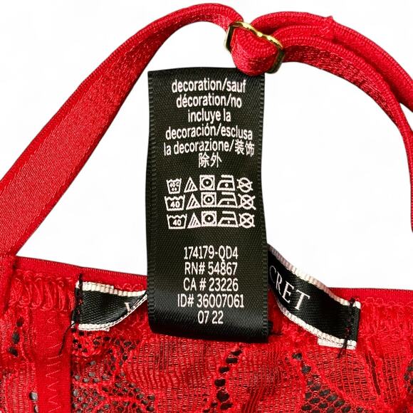 Victoria's Secret Red Lace Teddy Lingerie Size Medium Crotchless Sheer Coquette - Picture 11 of 12